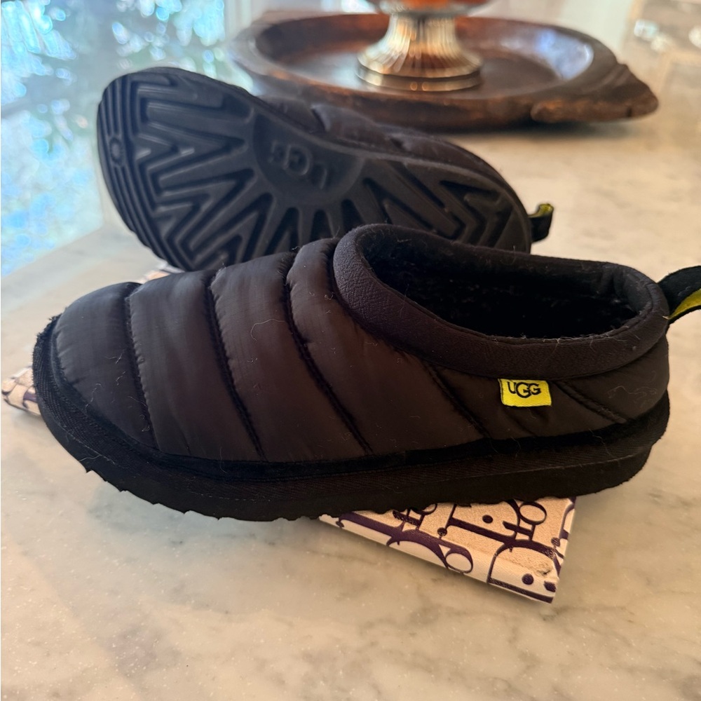 UGG Kids Black Quilted Slippers - Picture 3 of 6